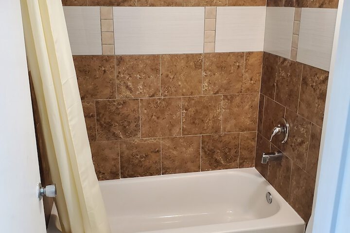 Room 9 of 28