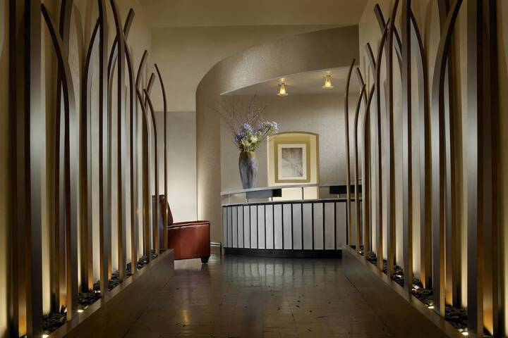 Hotel Interior 67 of 450