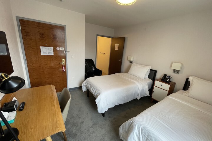 Room 73 of 89