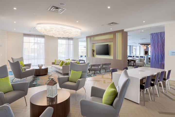 Hotel 3 of 63