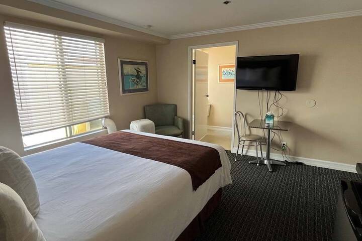 Glenmore Plaza Hotel