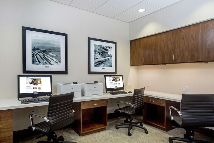 Business Center 62 of 63