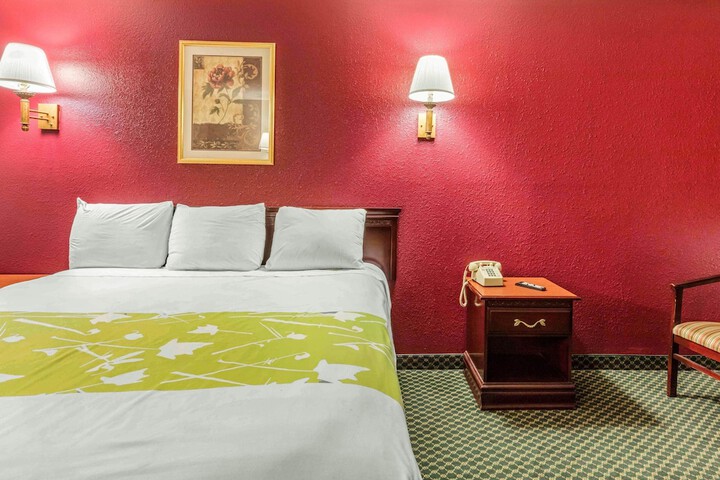 Room 20 of 31