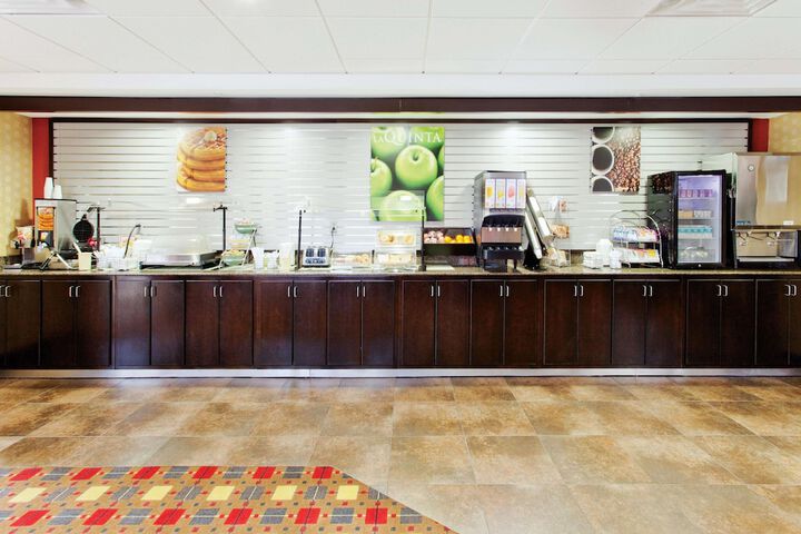 La Quinta Inn & Suites by Wyndham Warner Robins - Robins AFB