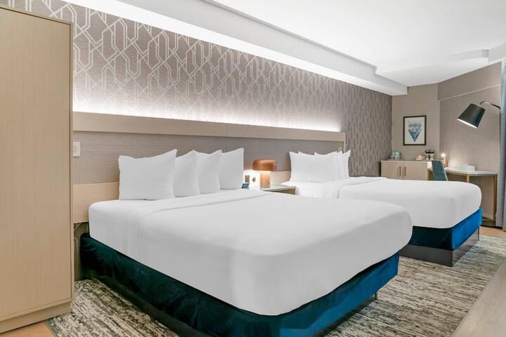 Radisson Plaza Hotel at Kalamazoo Center