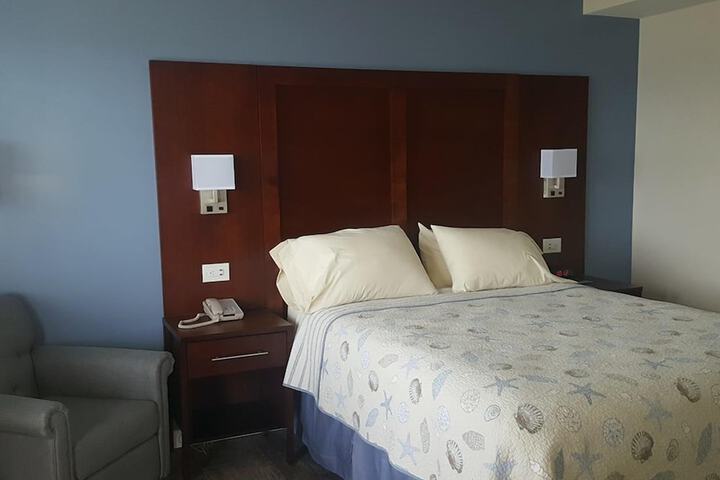Room 11 of 66