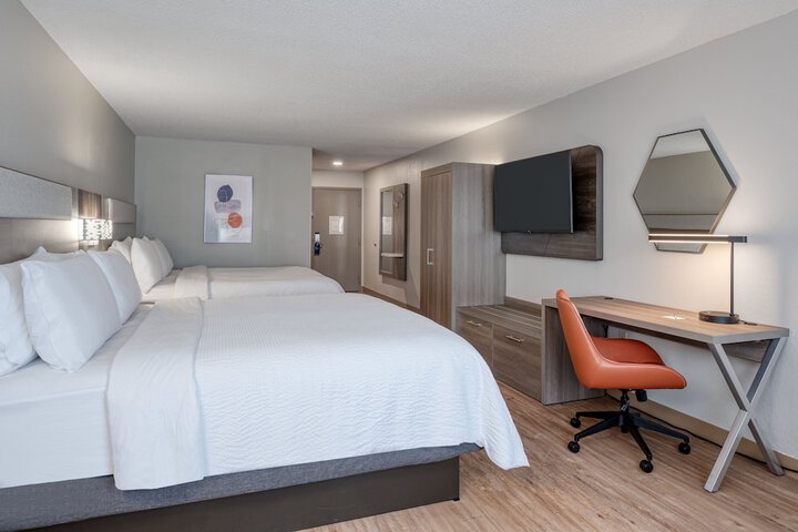 Room 9 of 35