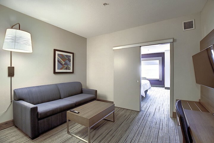 Room 12 of 42