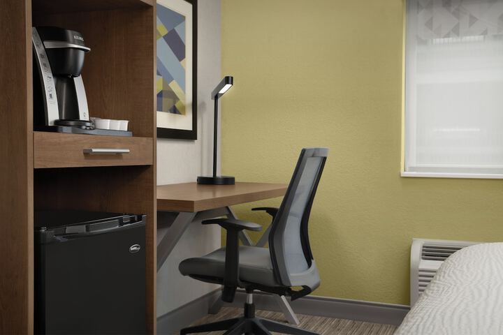 Room 14 of 33