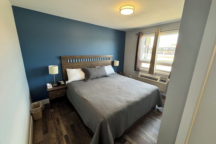 Room 10 of 25