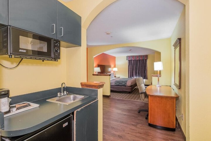 MY HOME & SUITES MADISON