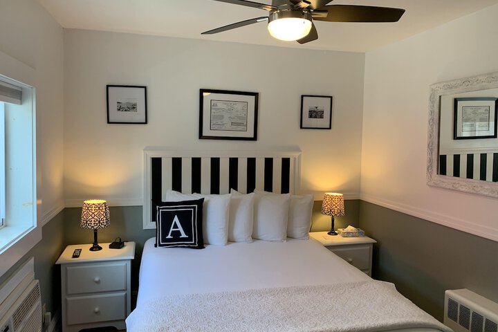 Room 27 of 51