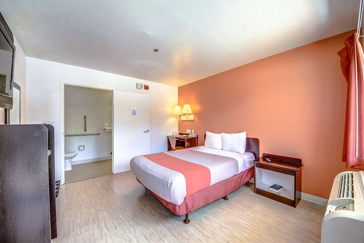 Room 20 of 31