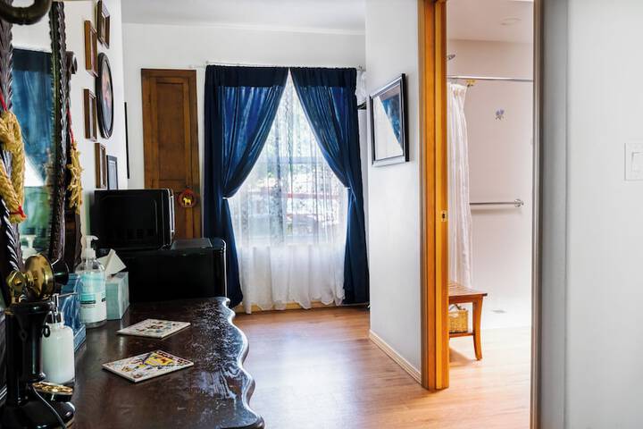 Room 16 of 73