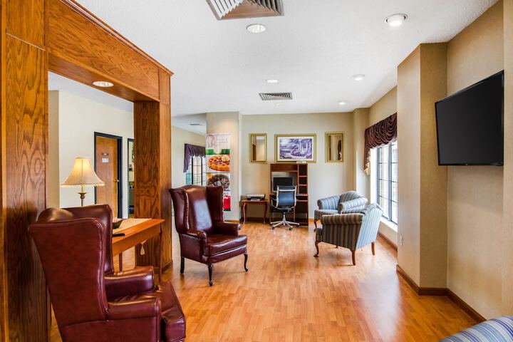 Quality Inn Summersville - New River Area