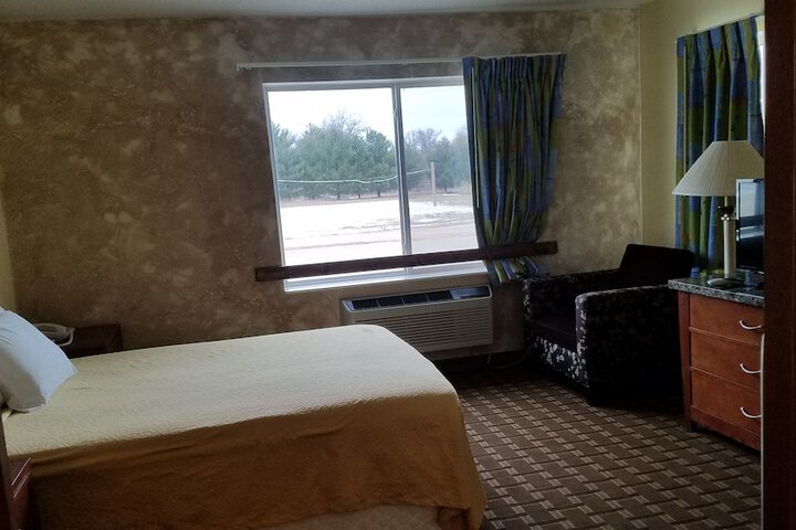 Room 11 of 37