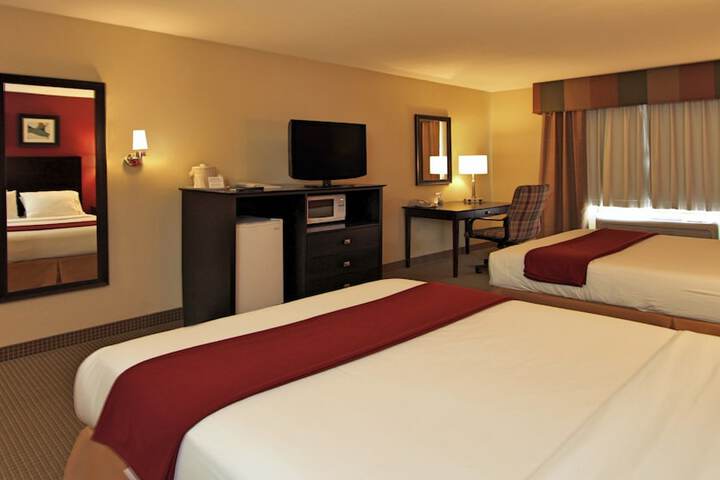 Room 9 of 34