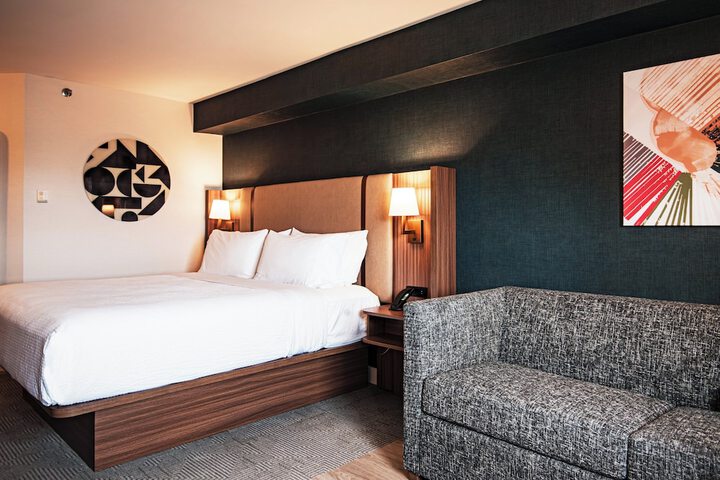 Holiday Inn & Suites Winnipeg Downtown by IHG