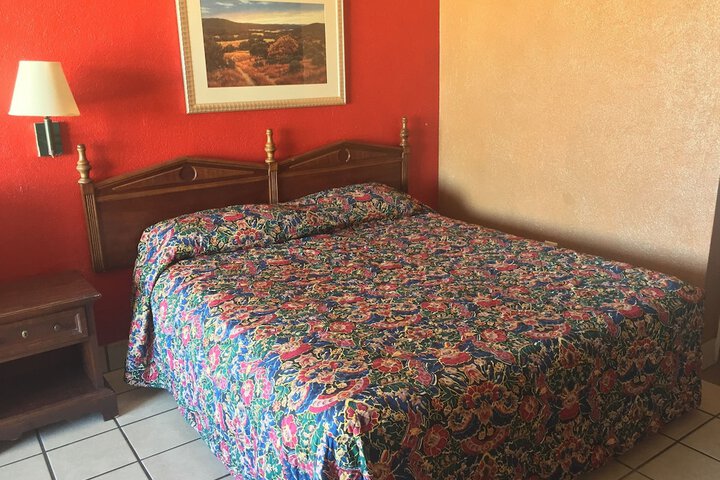 Room 17 of 50