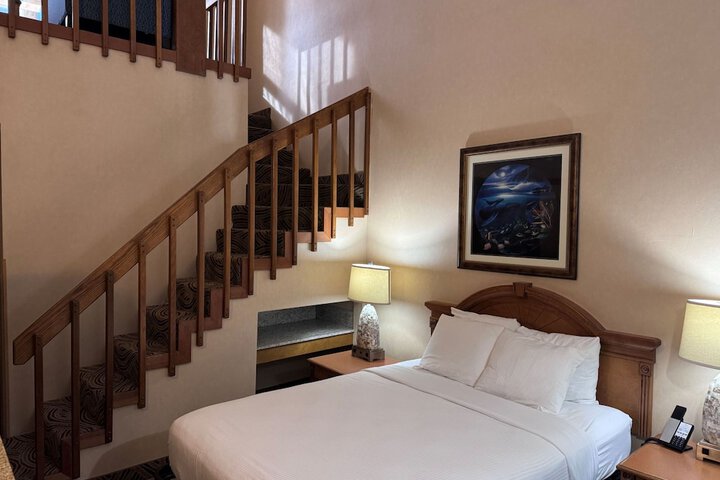 Room 12 of 43