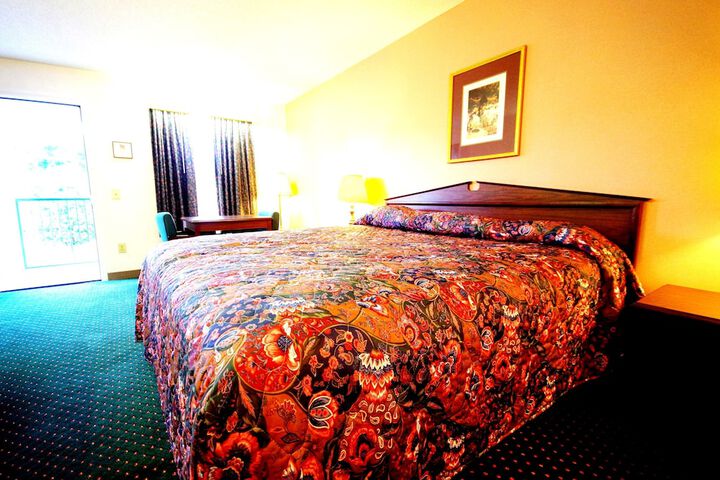 Room 12 of 39