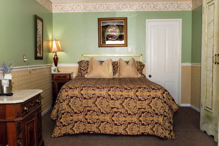 Gunn House Hotel