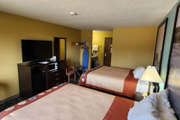 Room 35 of 40