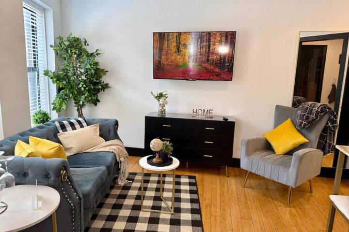Boutique Studio Apartment on Grand Ave
