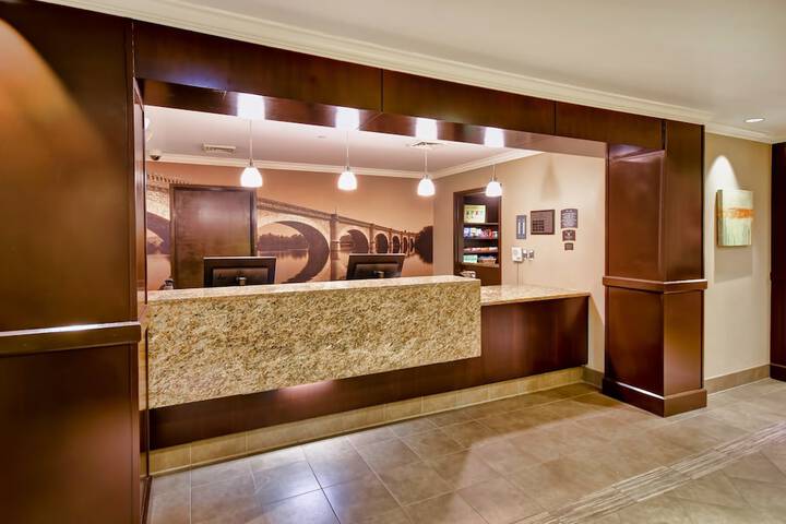 Staybridge Suites Middleton Madison-West by IHG