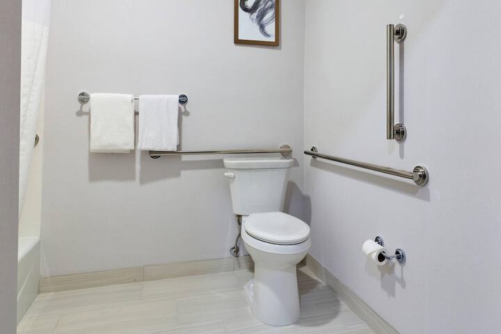 Comfort Suites Springfield-Eugene