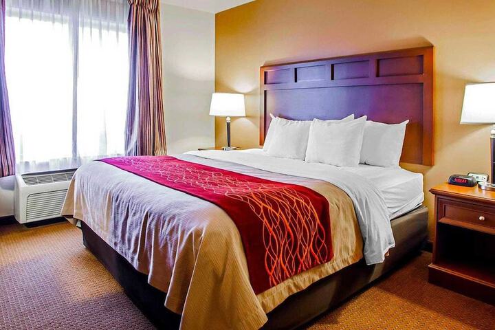 Comfort Inn & Suites Grinnell near I-80