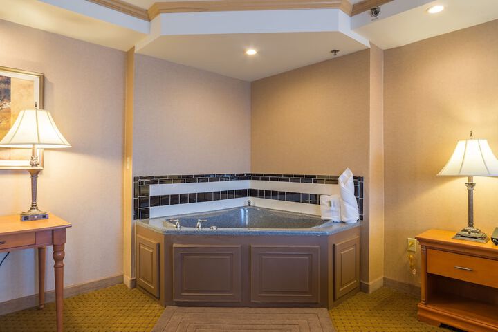Hot Tub 68 of 75