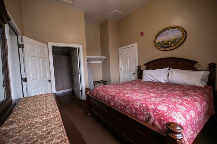 Room 10 of 78