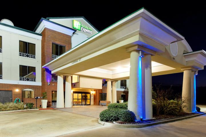 Hotel 7 of 65