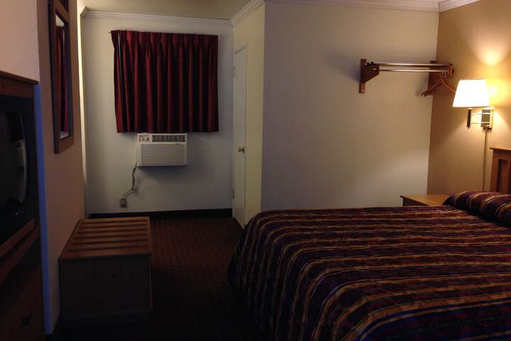 Room 7 of 56