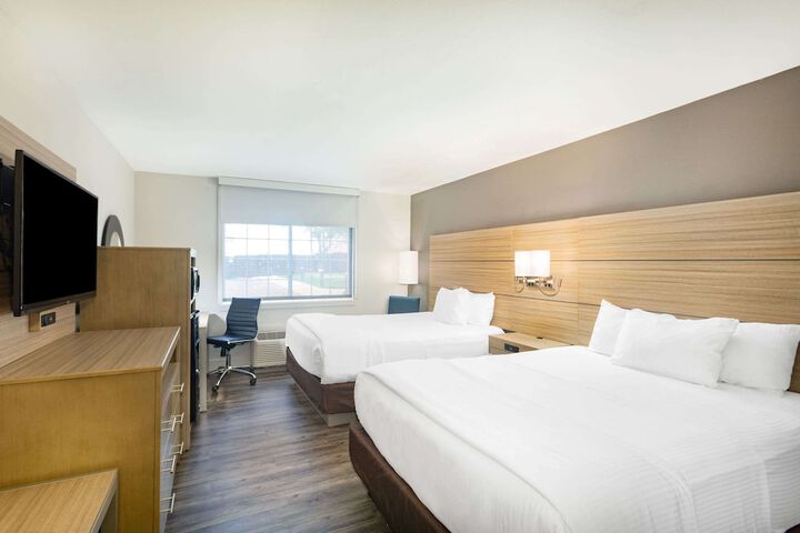 Room 33 of 63