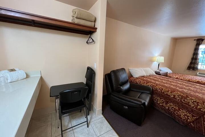 Room 36 of 61