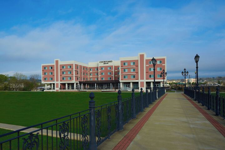 Courtyard by Marriott Rome