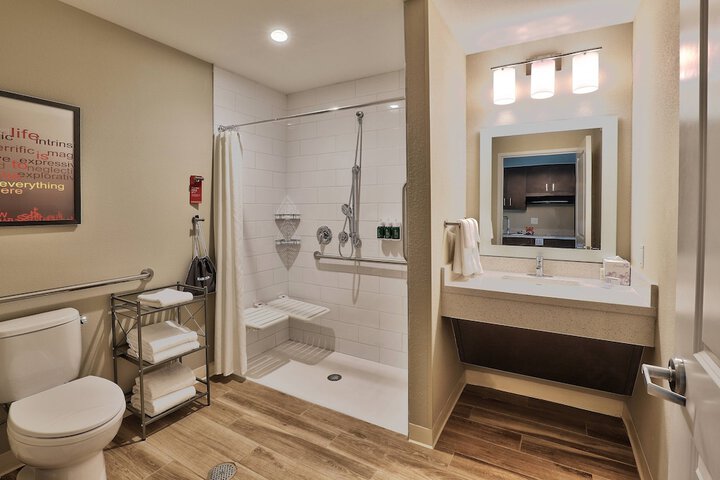 Room 20 of 36