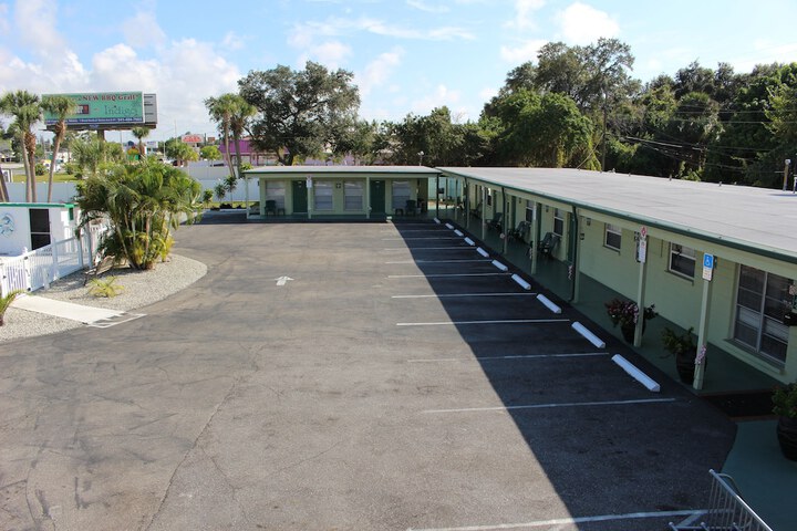 Property Grounds 74 of 79