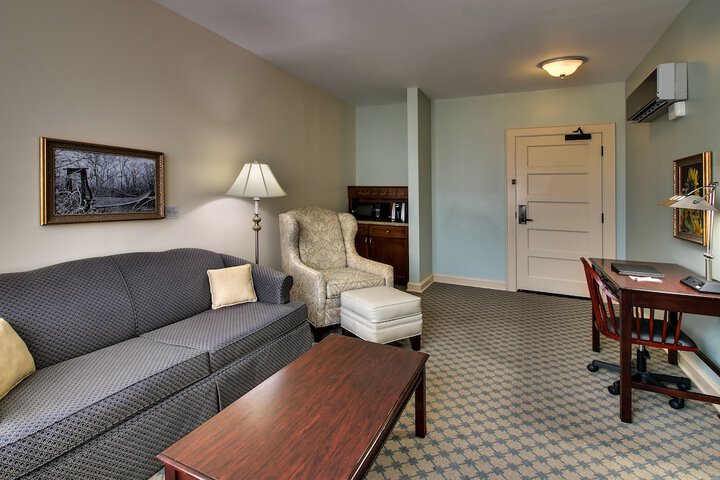 Room 26 of 33