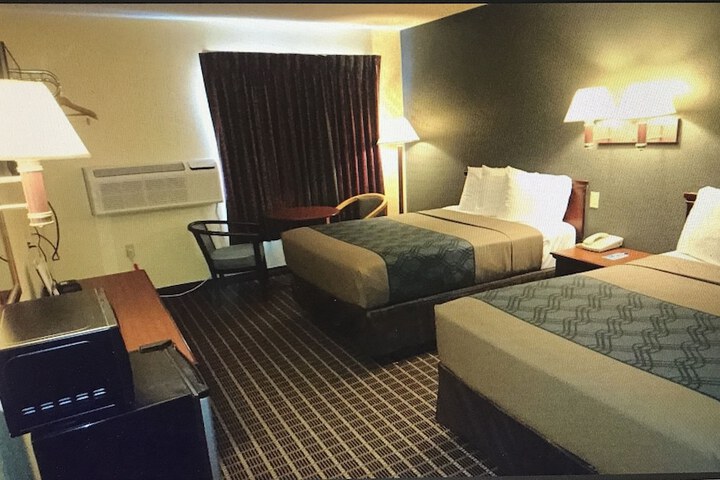 Room 23 of 31