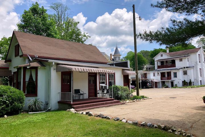 Alpine Inn