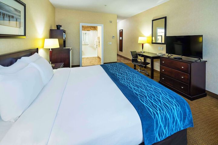 Comfort Inn & Suites Edson