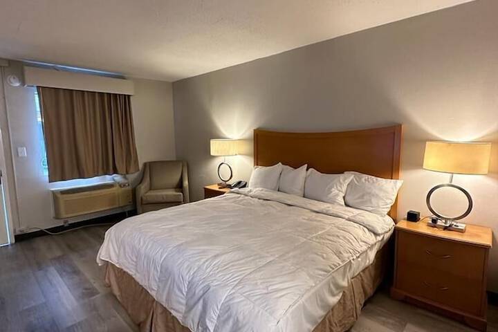 Room 12 of 17
