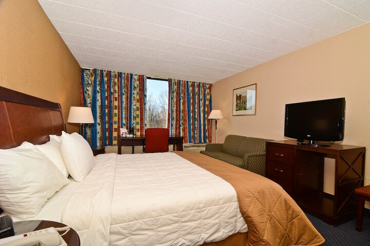 Room 21 of 32