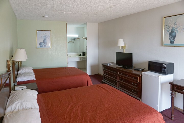 Room 12 of 24