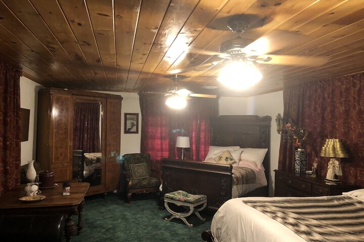 Echo Canyon Spa Resort (Adults Only)
