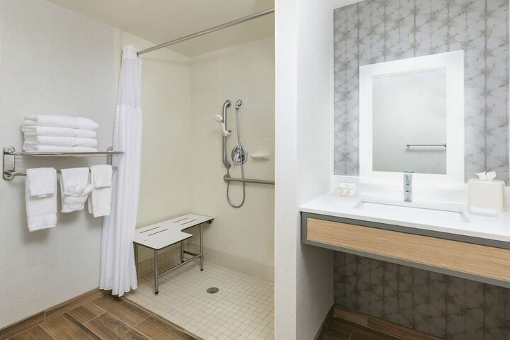 Room 14 of 35