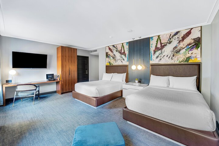 Room 30 of 69